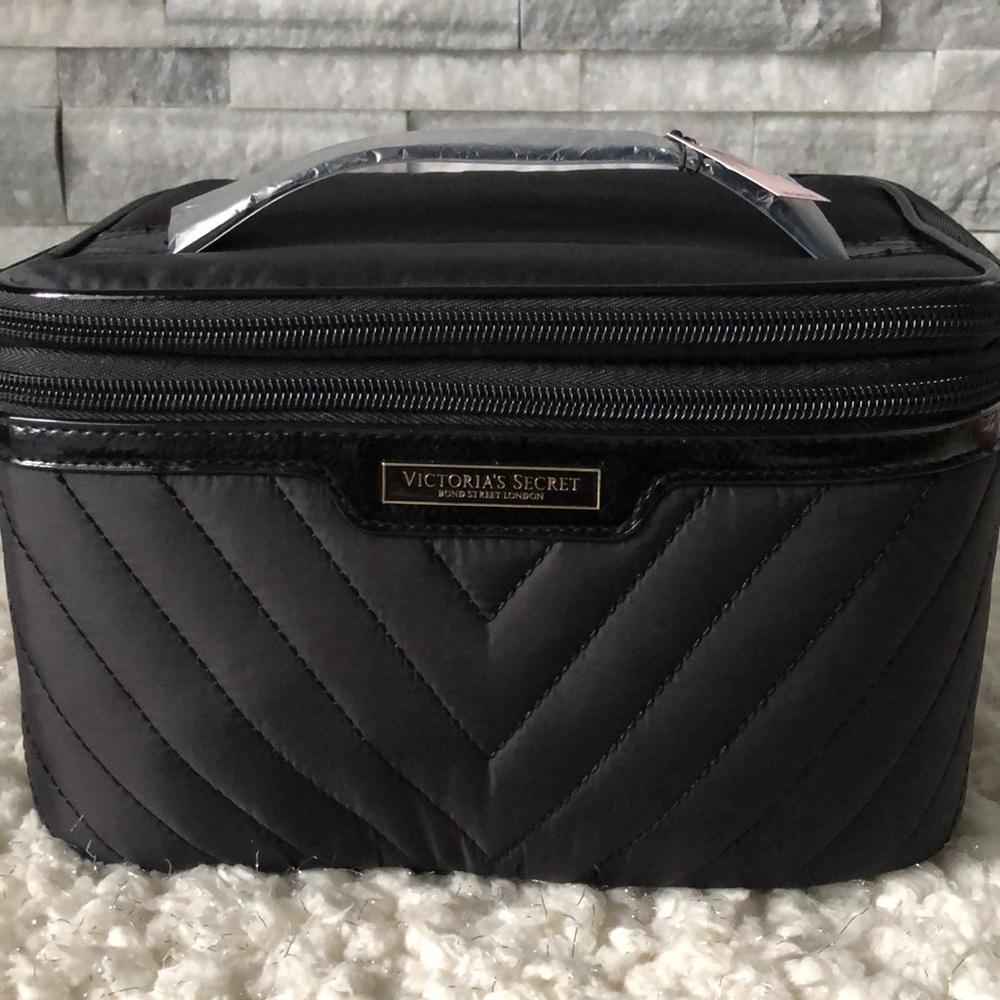 Victoria’s Secret Express Train Case (Black)